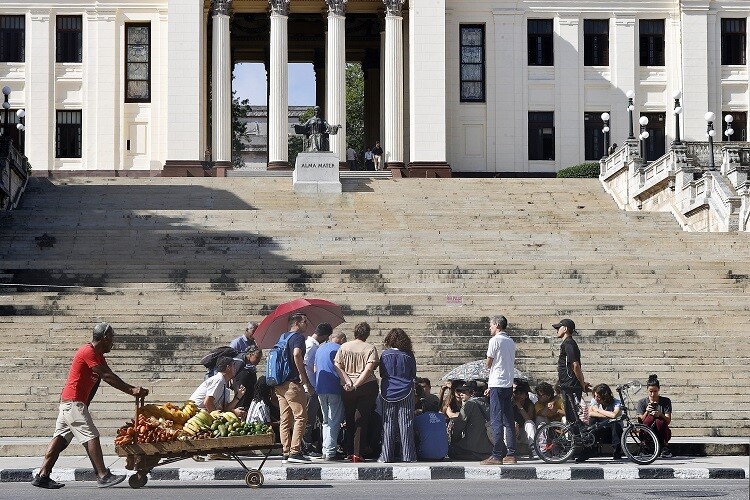 Students Stage Sit-in at University of Havana Amid Severe Crisis