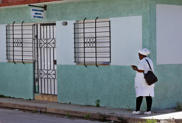 Cuba acknowledges it has not controlled chikungunya and dengue epidemic