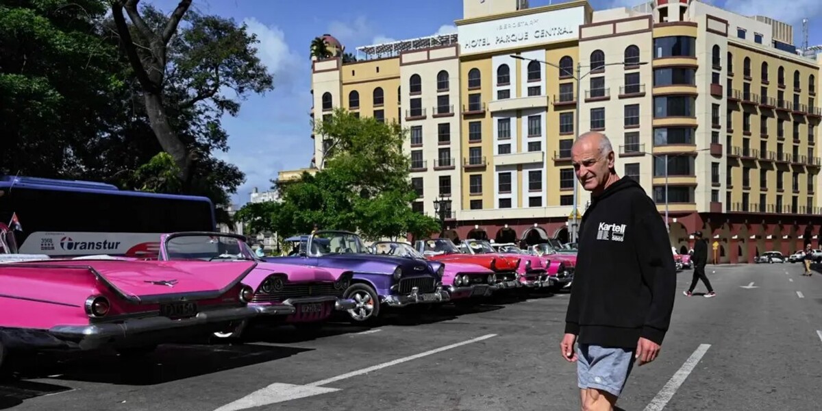 Cuba Closes Hotels Amid Energy Crisis