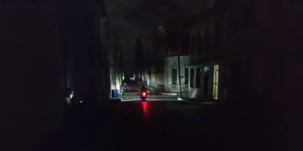 Куба столкнулась с серьезными отключениями электроэнергии, приводящими к массовым протестам