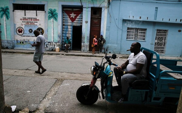 Mexico sends 80,000 barrels of fuel to Cuba to combat blackout crisis